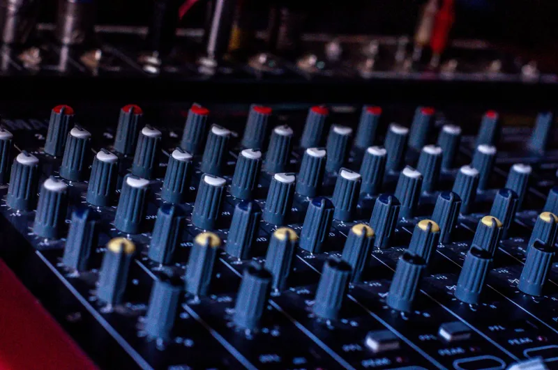 Same Song, Seven Different Versions: How Streaming Platforms Are Quietly Remixing Your Music